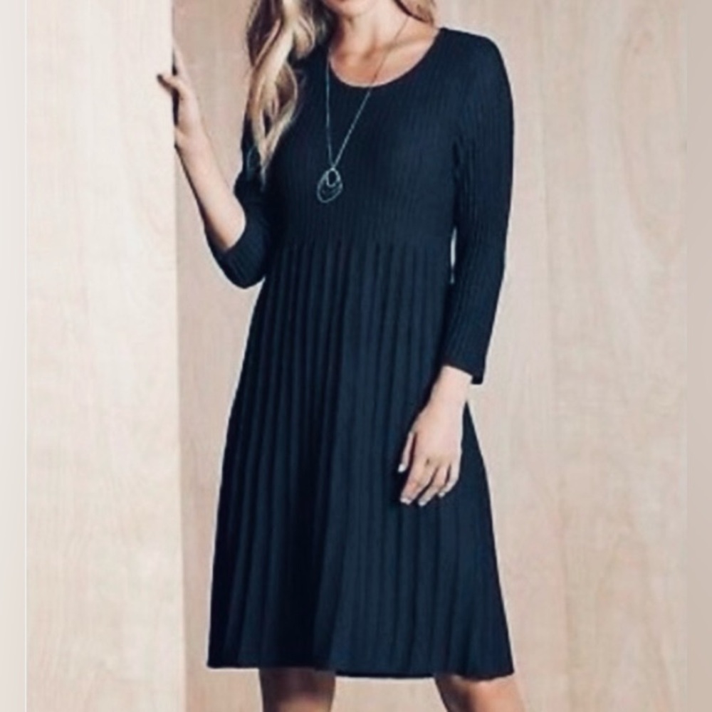 EILEEN FISHER 👗 NAVY Pleated Wool Sweater Dress